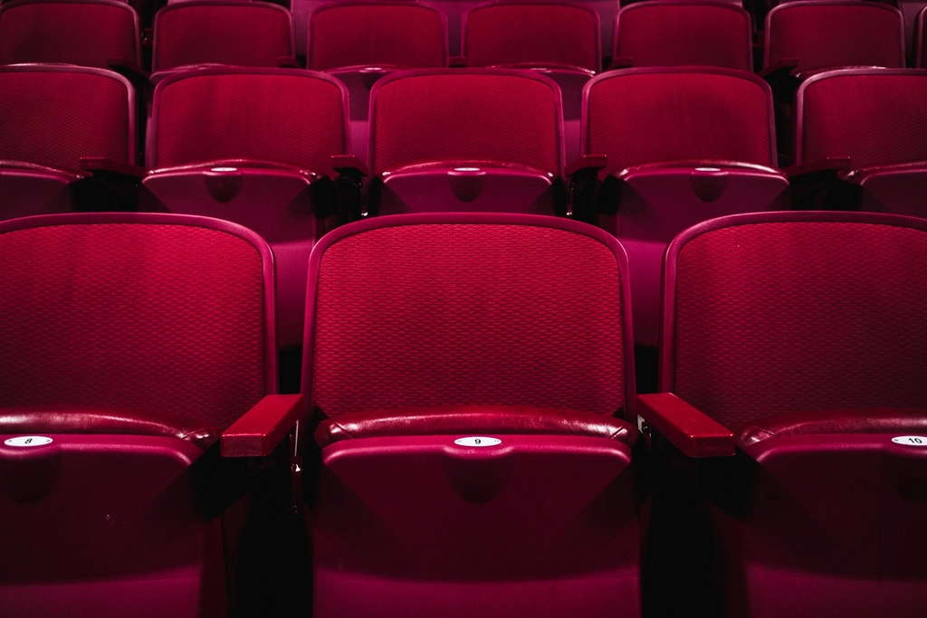 Free cinema seats image